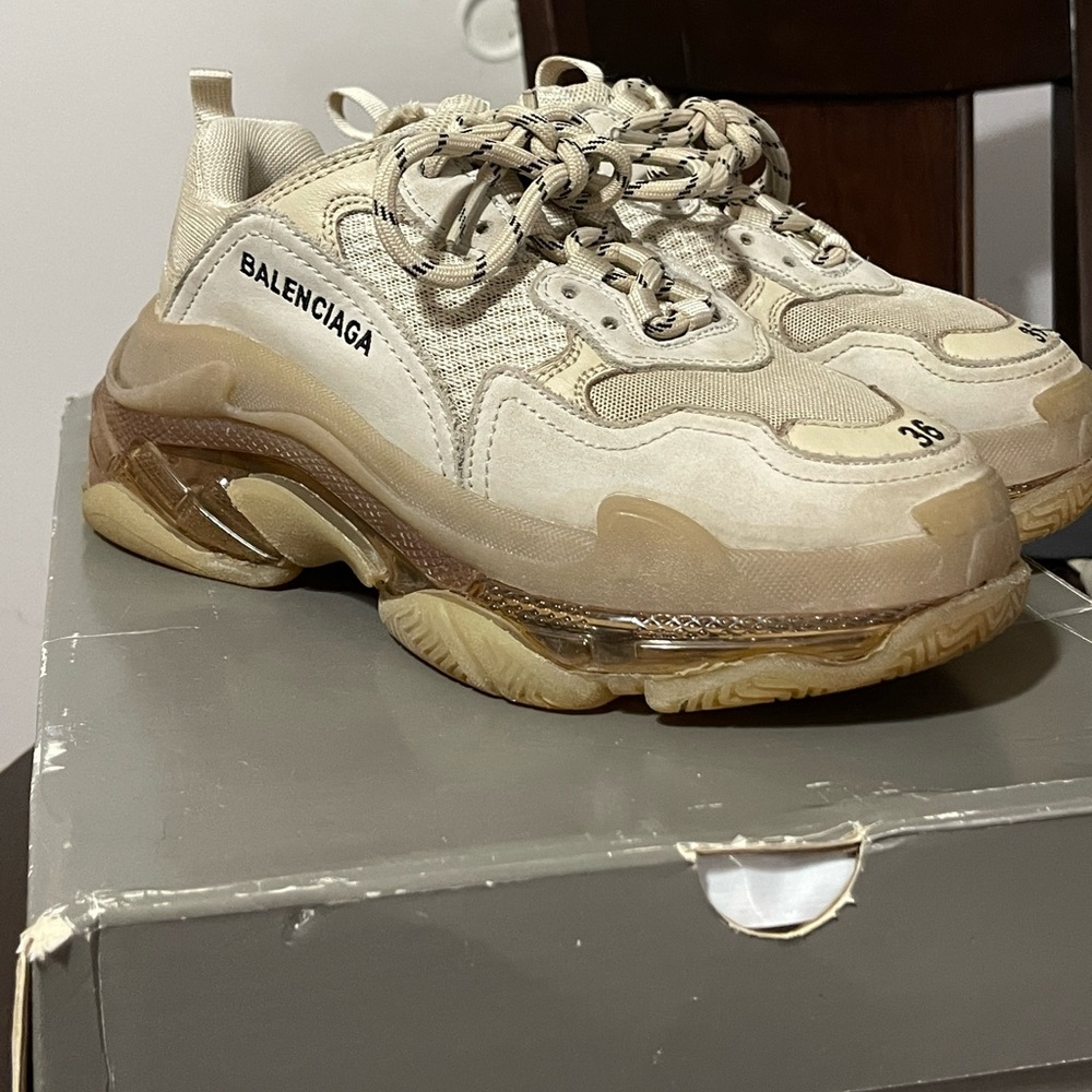 Balenciaga triple s